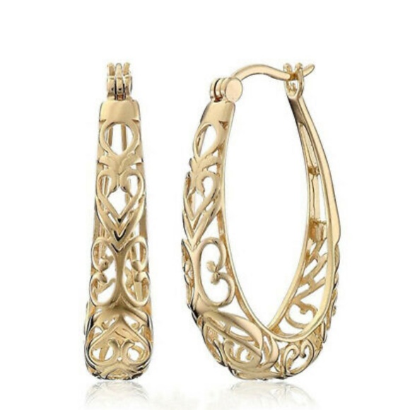 Jewelry - NEW Luxury 18k gold plated Earrings